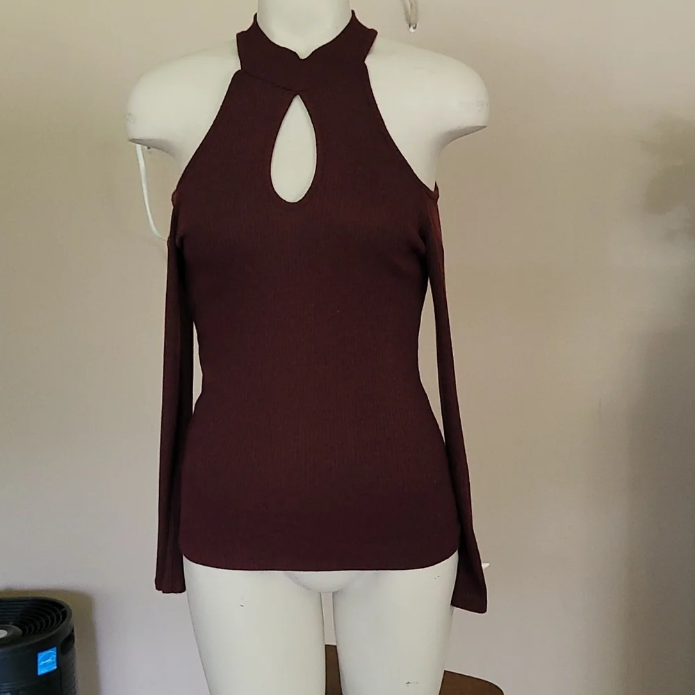 Cold Shoulder Top - Picture 1 of 5